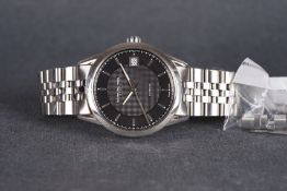 GENTLEMENS RAYMOND WEIL AUTOMATIC DATE WRISTWATCH