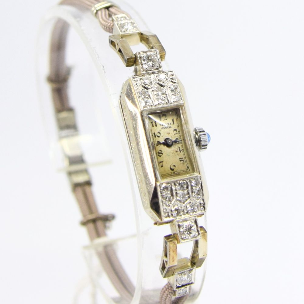 LADIES ART DECO NEVADA GENEVE WITH 22 DIAMONDS IN PLATINUM CASE WITH PLATINUM CLASP CIRCA 1920S. - Image 3 of 8