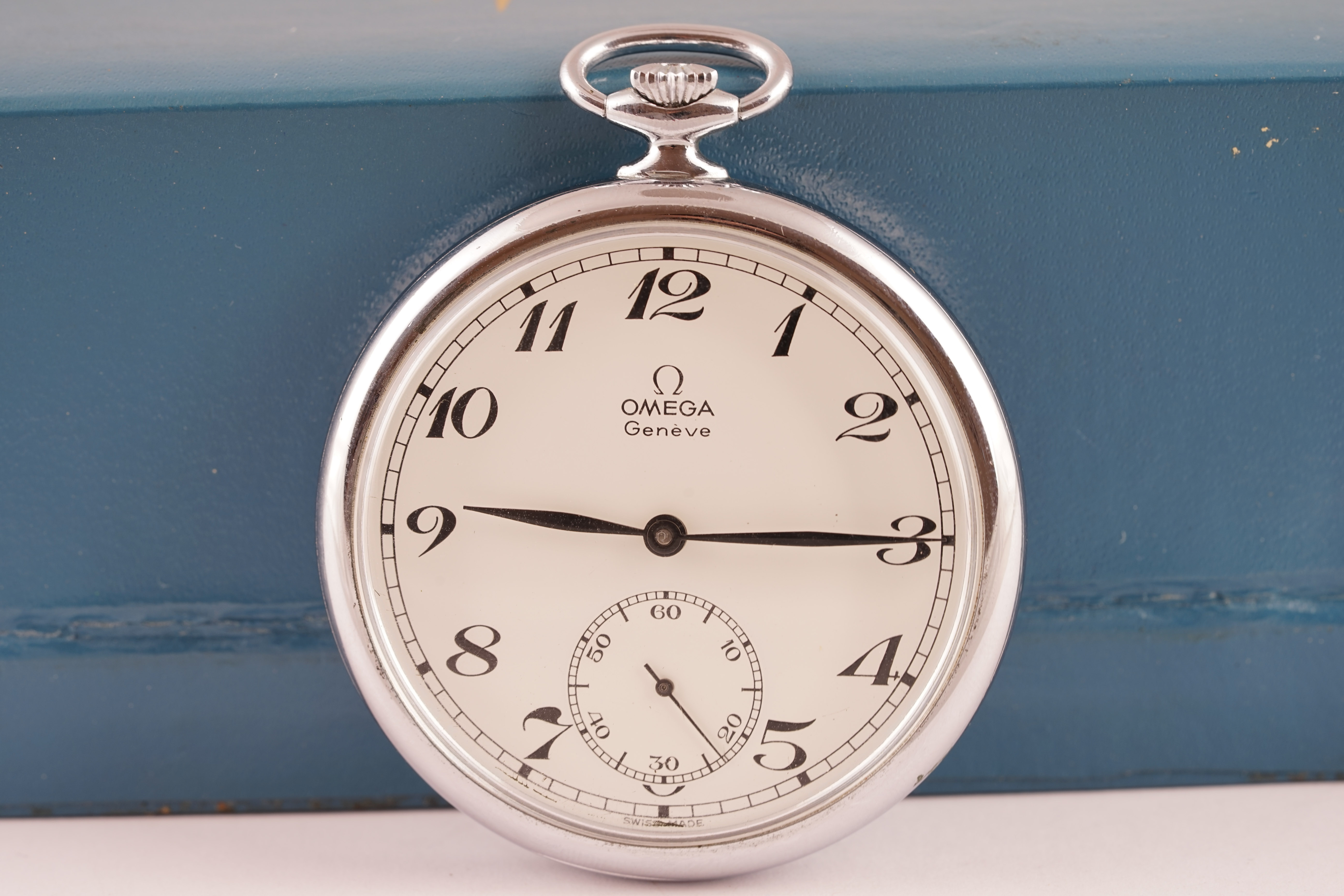 VINTAGE OMEGA POCKET WATCH CIRCA 1973, circular white dial with arabic numeral hour markers and