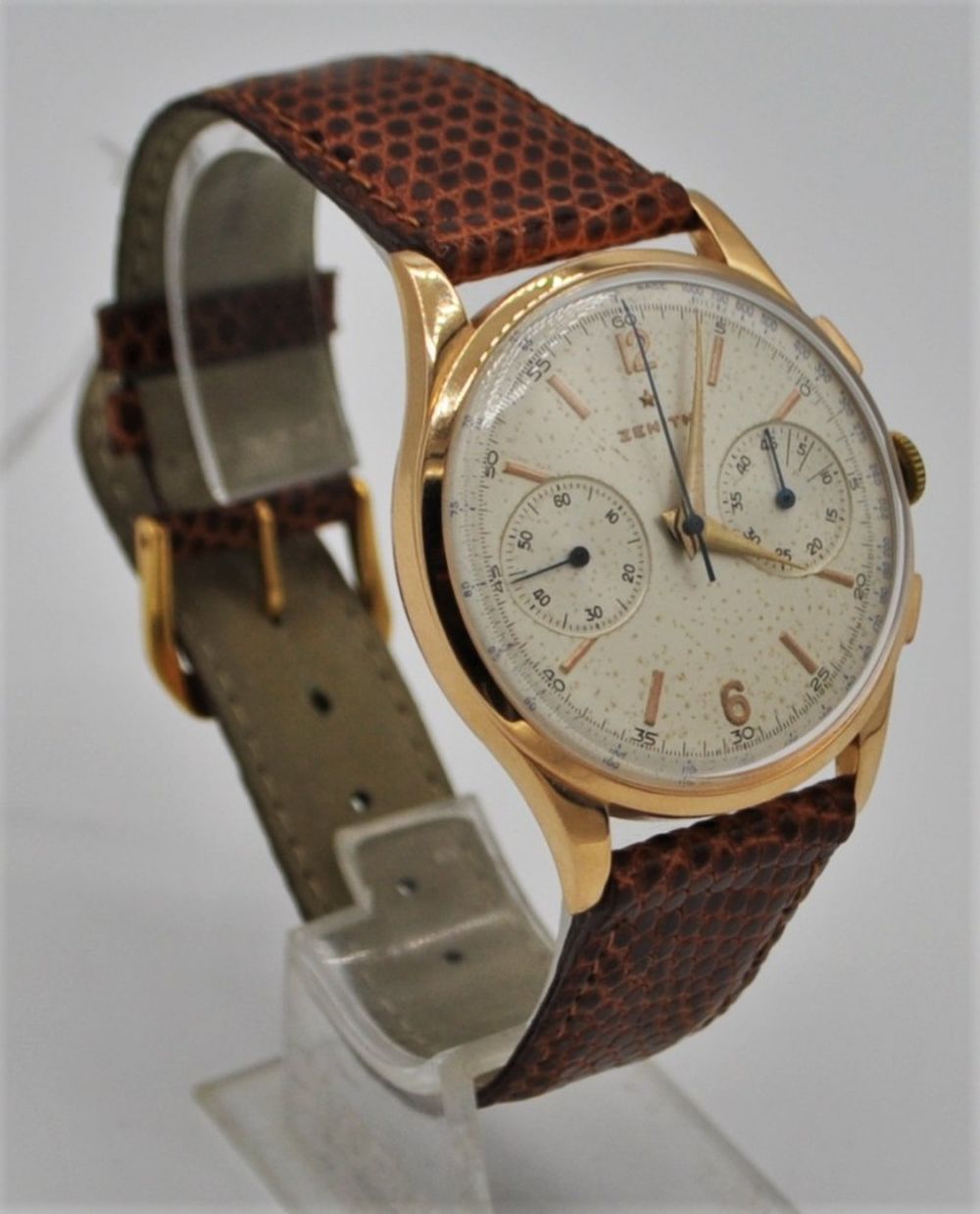 ZENITH JUMBO CHRONOGRAPH IN 18CT PINK GOLD CIRCA 1956. SERIAL 143831, REFERENCE 19518, ZENITH CAL. - Image 2 of 8