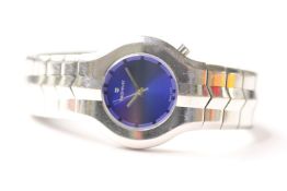 LADIES TAG HEUER ALTER EGO WRIST WATCH WITH BOX AND PAPERS, circular sapphire blue dial, 29mm