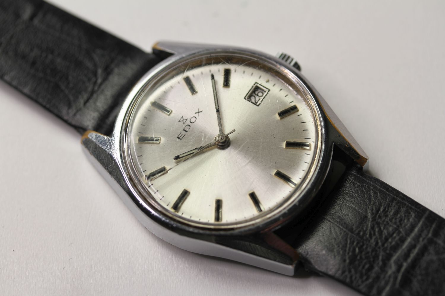 *TO BE SOLD WITHOUT RESERVE* VINTAGE EDOX AUTOMATIC, silver dial, block hour markers, date aperture,