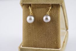 18CT GOLD PEARL DROP EARRINGS W/ MAPPINS BOX, pearl drop earrings with 18ct gold sets.*** Please