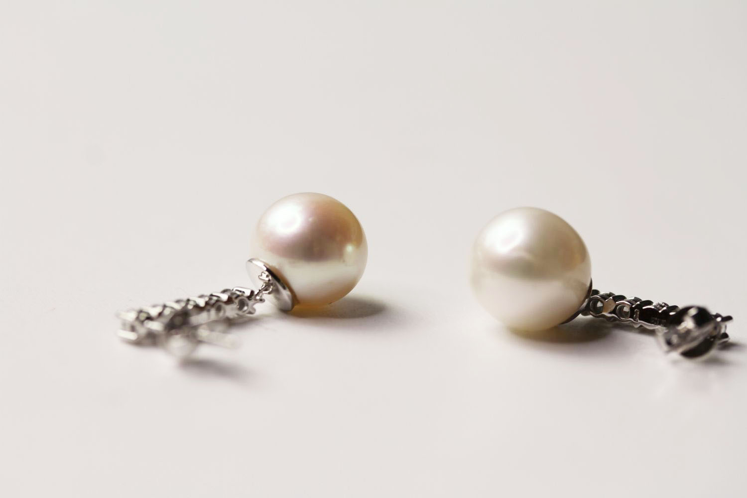 Pair Of Pearl & Diamond Earrings, set with 2 round cultured pearls, 10 round brilliant cut - Image 5 of 5