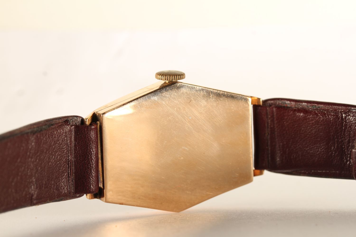 GENTLEMENS OMEGA OVERSIZE WRISTWATCH CIRCA 1920/30s, hexagonal aged dial with arabic numbers and - Image 4 of 4