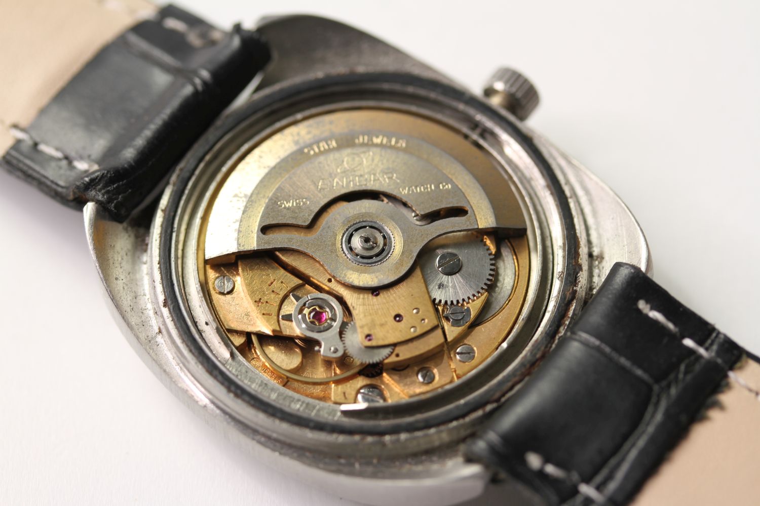 *TO BE SOLD WITHOUT RESERVE* VINTAGE ENICAR AUTOMATIC, block hour markers, day and date aperture, - Image 4 of 4