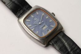 GENTLEMENS VINTAGE UNIVERSAL POLEROUTER III AUTOMATIC REFERENCE 872111, cushion shaped blue