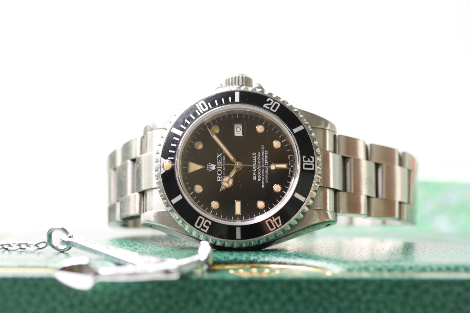 ROLEX SEA DWELLER REFERENCE 16600 WITH BOX AND ANCHOR, circular black dial with with applied hour - Image 5 of 7