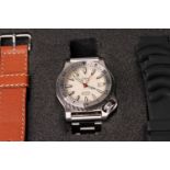 RARE NOS JAPPY MODELE 08 INTERCHANGEABLE AUTOMATIC AND QUARTZ ALARM WATCH WITH FLIGHT CASE, SPARE