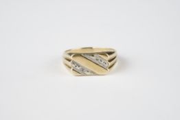 9CT GOLD TWO TONE SIGNET RING, gross weight is 3.45g.