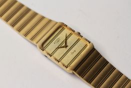 GENTLEMAN'S VINTAGE ROTARY WRIST WATCH WITH BOX, rectangular champagne dial and hands, 25mm gold
