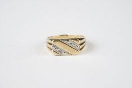 9CT GOLD TWO TONE SIGNET RING, gross weight is 3.45g.