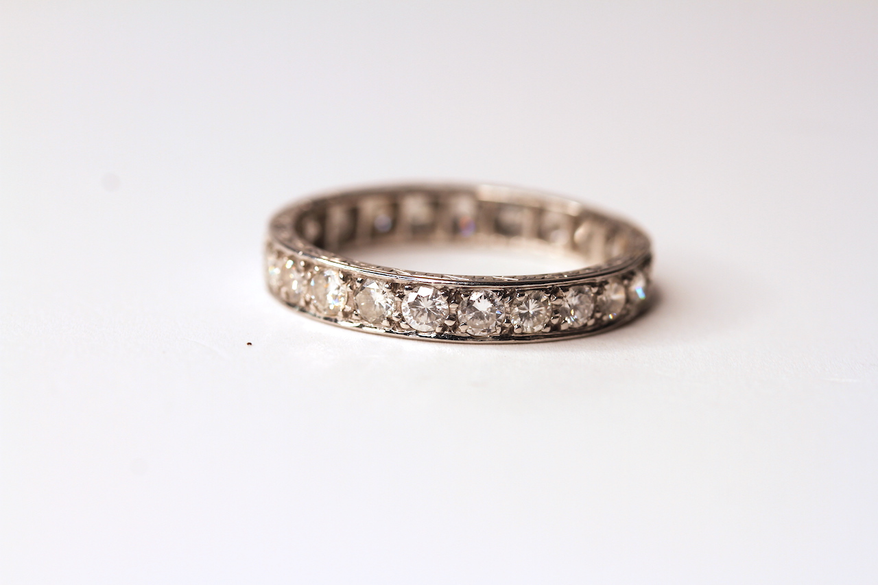 PLATINUM DIAMOND ETERNITY RING, estimated 1.20ct total, stamped platinum, total weight 5.30gms, ring