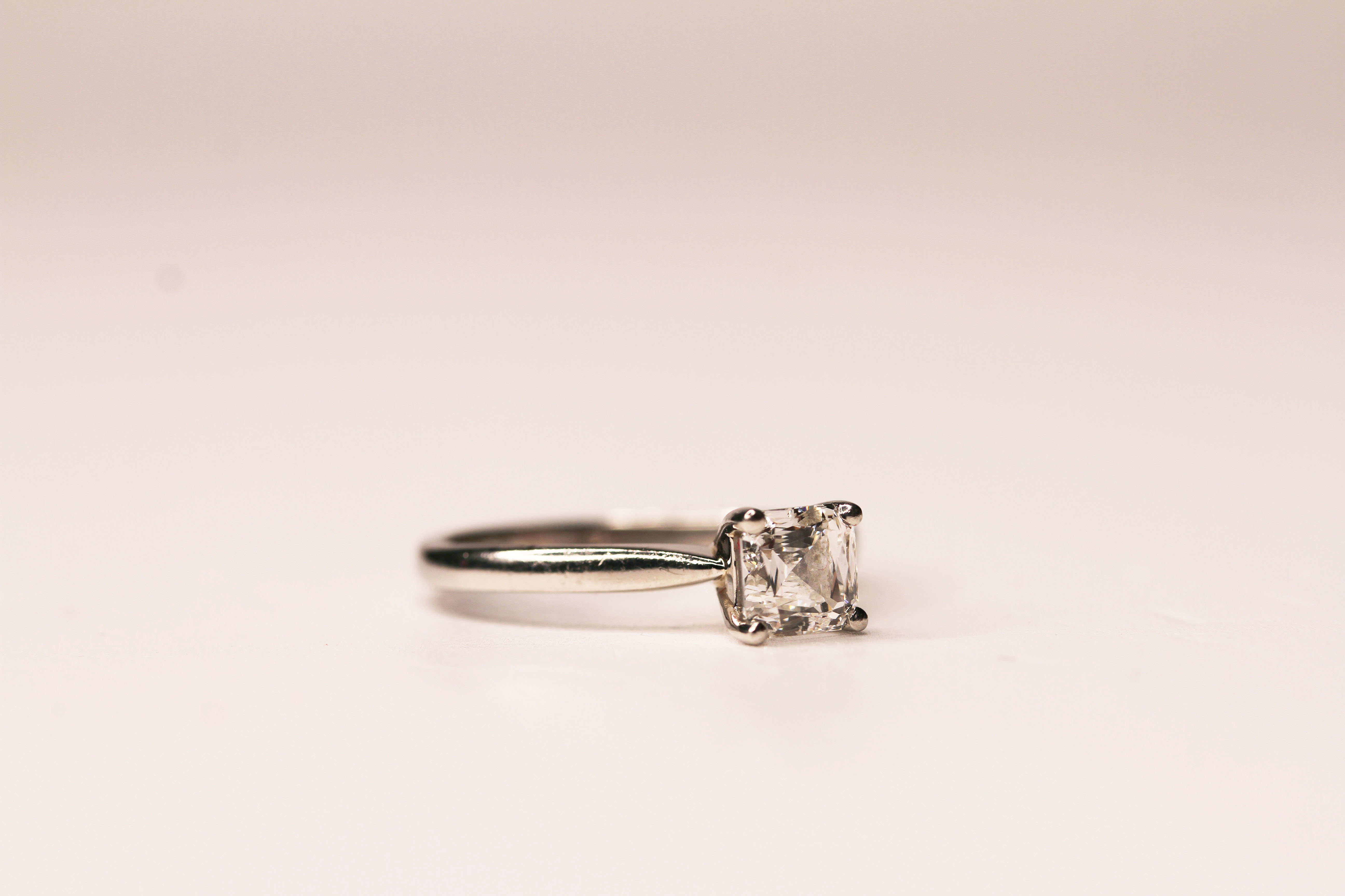 Diamond Solitaire Ring, set with a square crisscut diamond 1.04ct, colour G, clarity VS2, 4 claw - Image 2 of 6