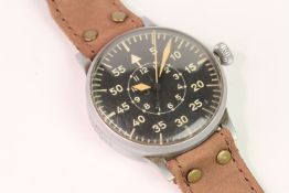 LACO B-UHR MILITARY LUFTWAFFE NAVIGATORS WATCH CIRCA 1942, circular black dial with arabic numeral