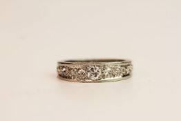 1930s Graduated Diamond Ring, detailing to the sid