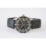 GENTLEMENS CORVETTE DIVERS WRISTWATCH, circular black dial with hour markers and paddle hands,
