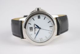 GENTLEMENS RAYMOND WEIL DATE WRISTWATCH, circular white dial with applied silver hour markers and