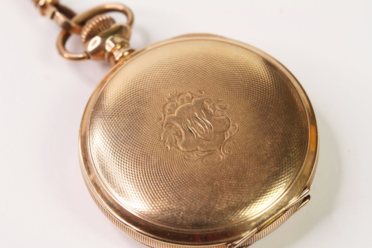 WALTHAM WATCH CO GOLD POCKET WATCH WITH CHAIN, circular white dial with roman numeral hour - Image 2 of 6