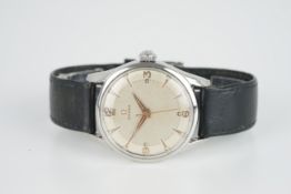 GENTLEMENS OMEGA JUMBO WRISTWATCH REF. 2640-1 CIRCA 1950, circular two tone off white dial with hour