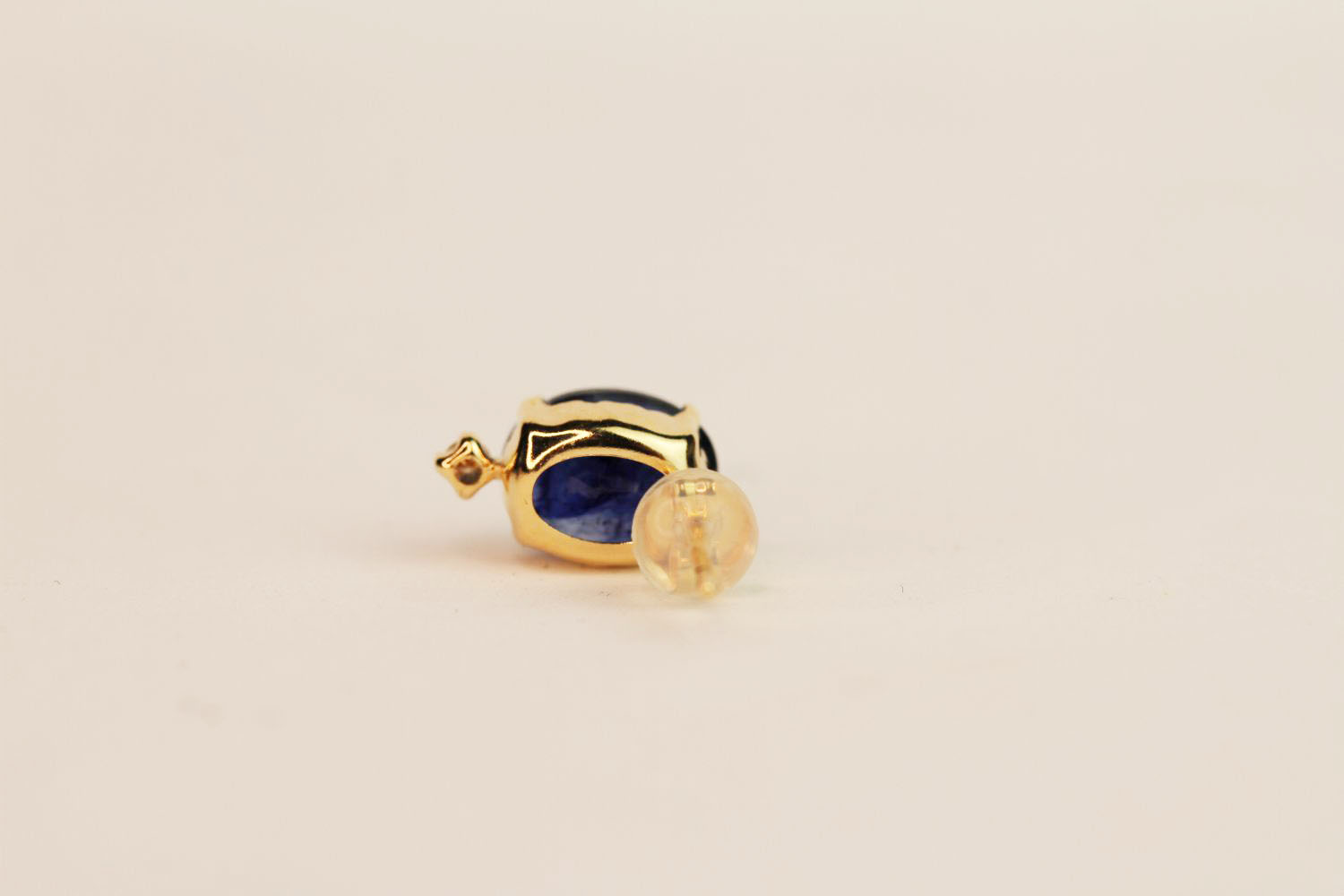 Pair of 18ct yellow gold stud earrings set with oval sapphire and round-cut diamond, boxed. - Image 3 of 3