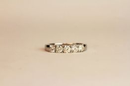 18ct white gold 5-stone diamond ring. Round brilliant cut diamonds 0.75ct. approximately colour,