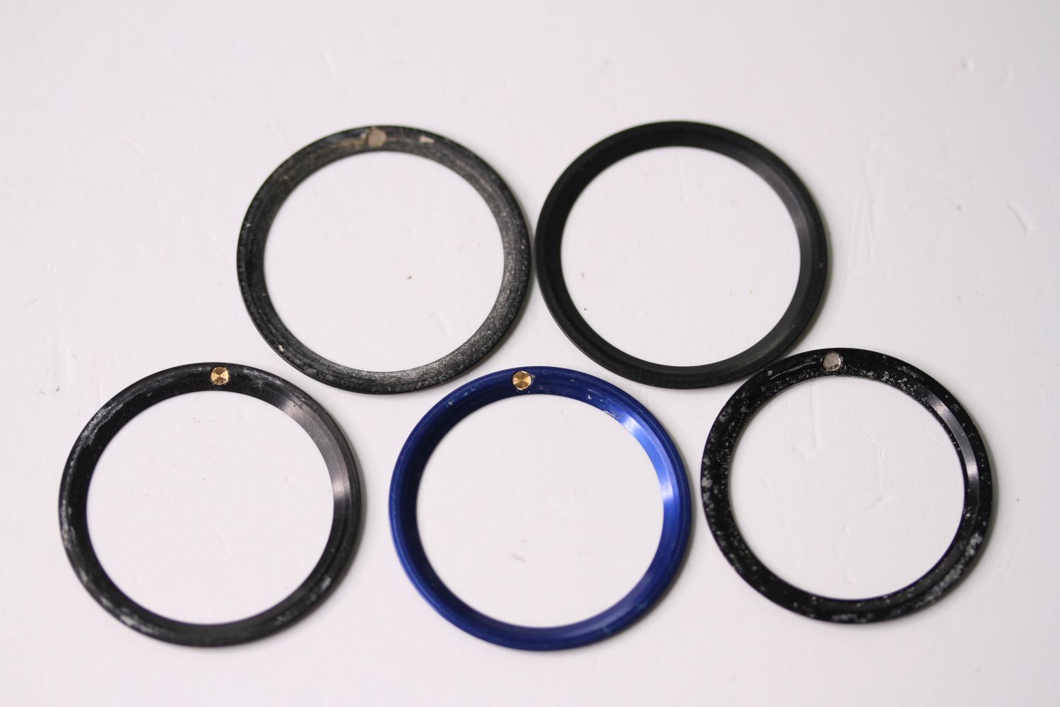 5x 1980s-1990s Rolex bezel inserts including, GMT, Submariner and Blue and Black Bi-Colour - Image 2 of 2