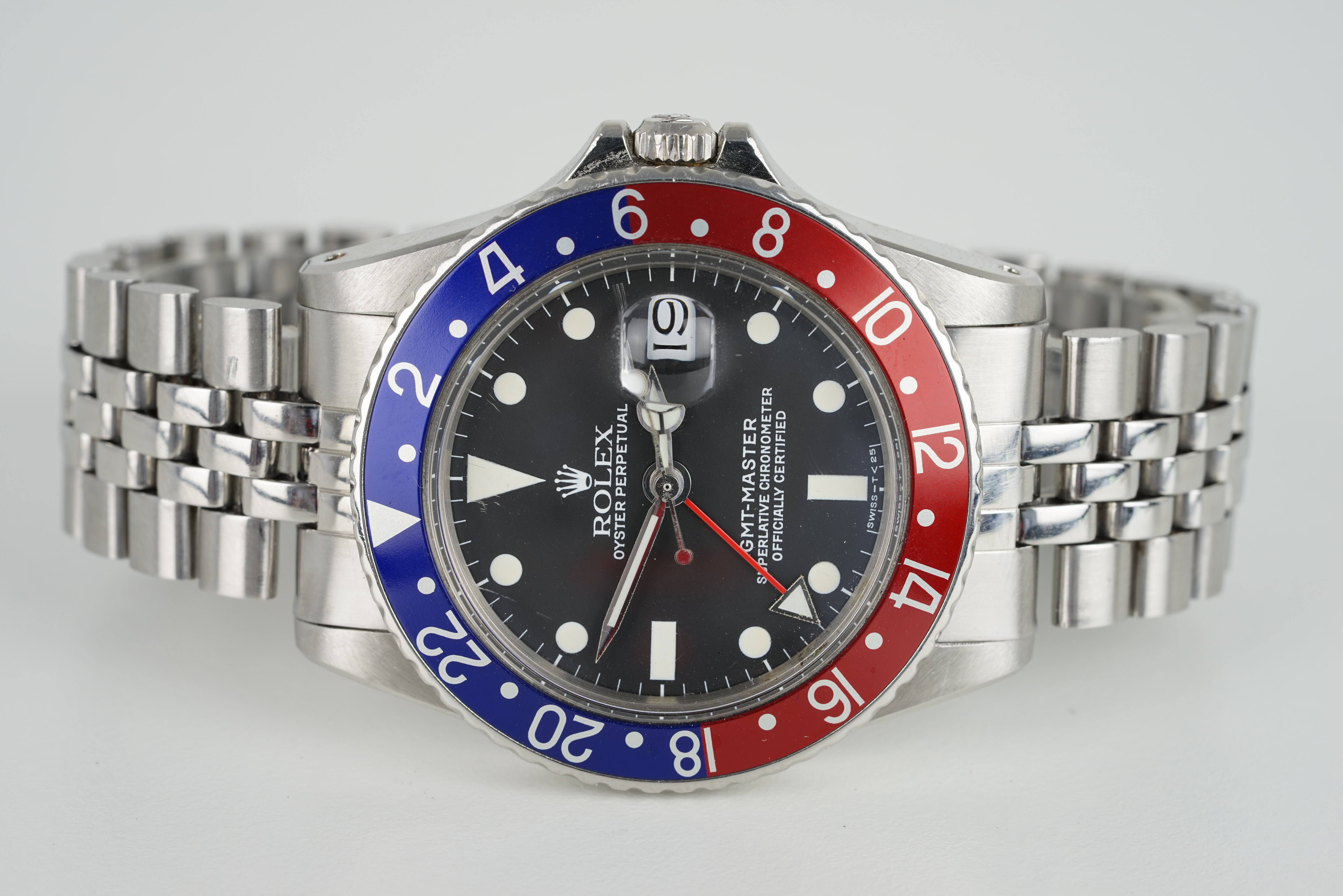 GENTLEMENS ROLEX OYSTER PERPETUAL GMT MASTER WRISTWATCH FULL SET W/ BOX & GUARANTEE REF. 1675 - Image 2 of 7