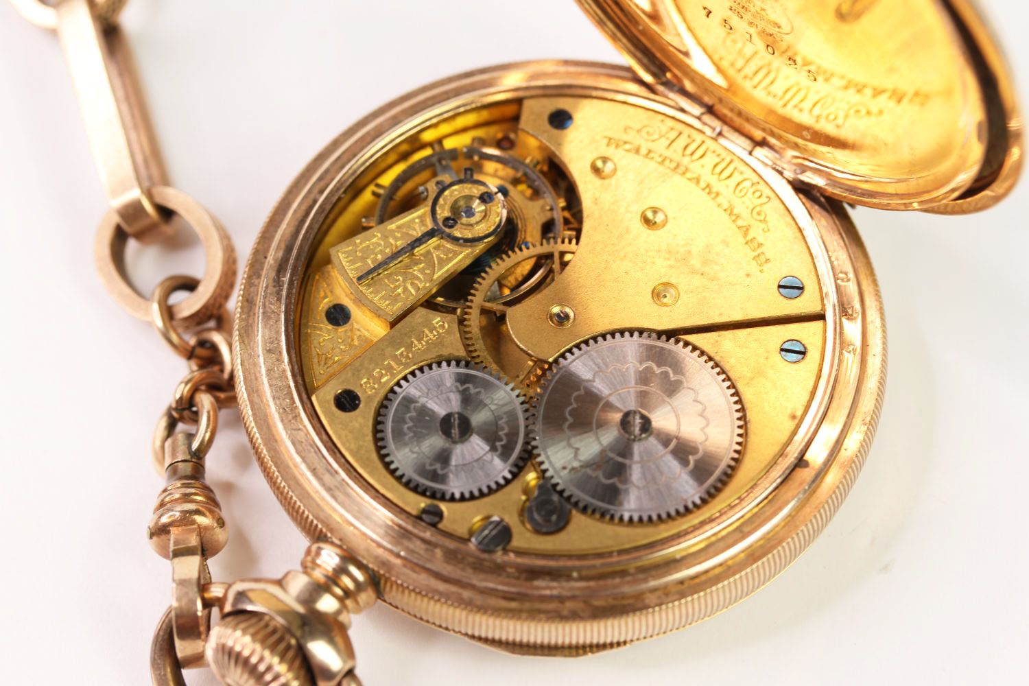 WALTHAM WATCH CO GOLD POCKET WATCH WITH CHAIN, circular white dial with roman numeral hour - Image 5 of 6