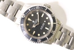 VINTAGE ROLEX SUBMARINER REFERENCE 5513 1970 WITH VINTAGE ROLEX POUCH, circular black dial feet