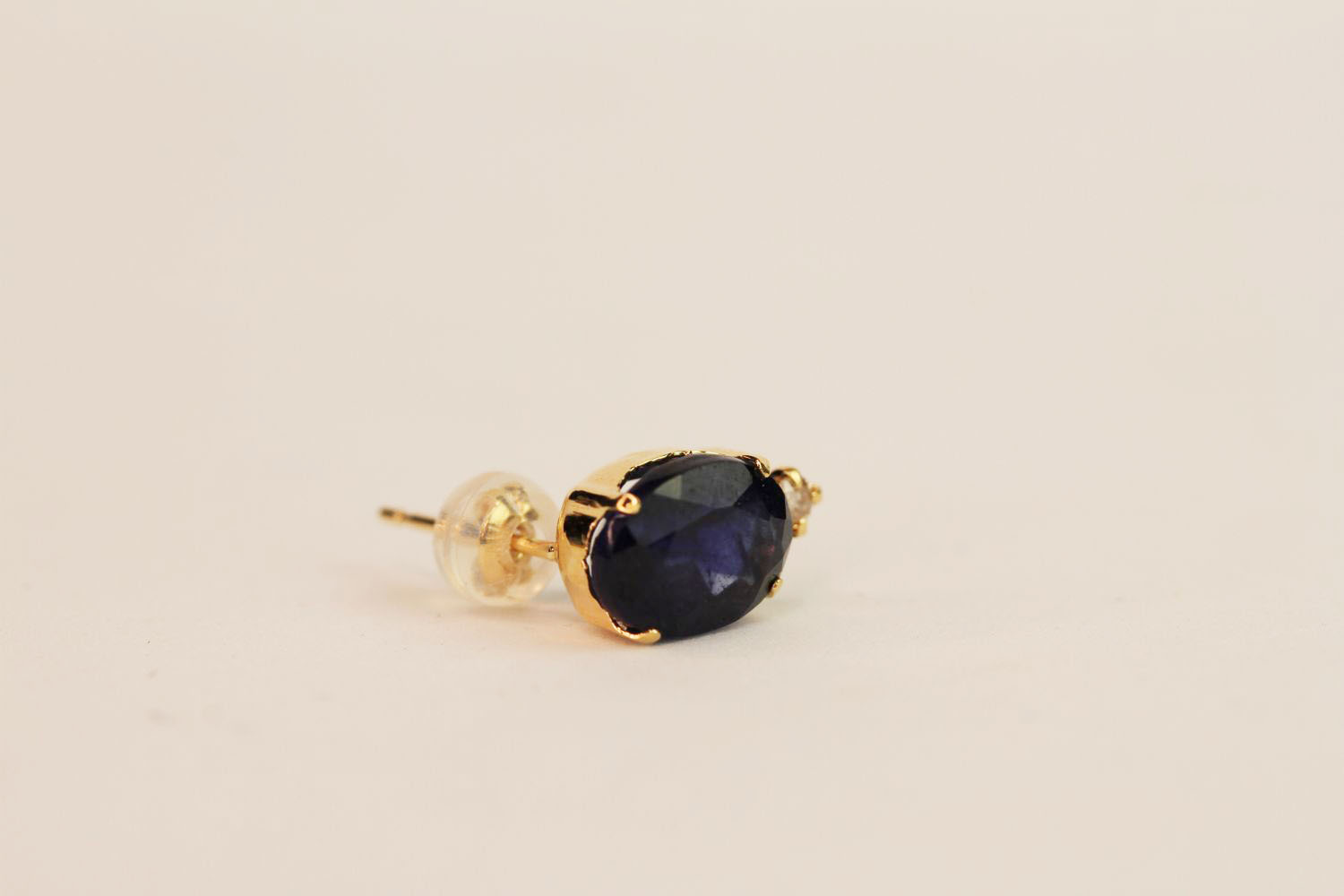 Pair of 18ct yellow gold stud earrings set with oval sapphire and round-cut diamond, boxed. - Image 2 of 3