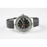 GENTLEMENS TIMEX AUTOMATIC DIVER DATE WRISTWATCH, circular black dial with stick hour markers and