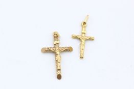 2 x 9ct gold crucifix pendants 3.7 grams gross