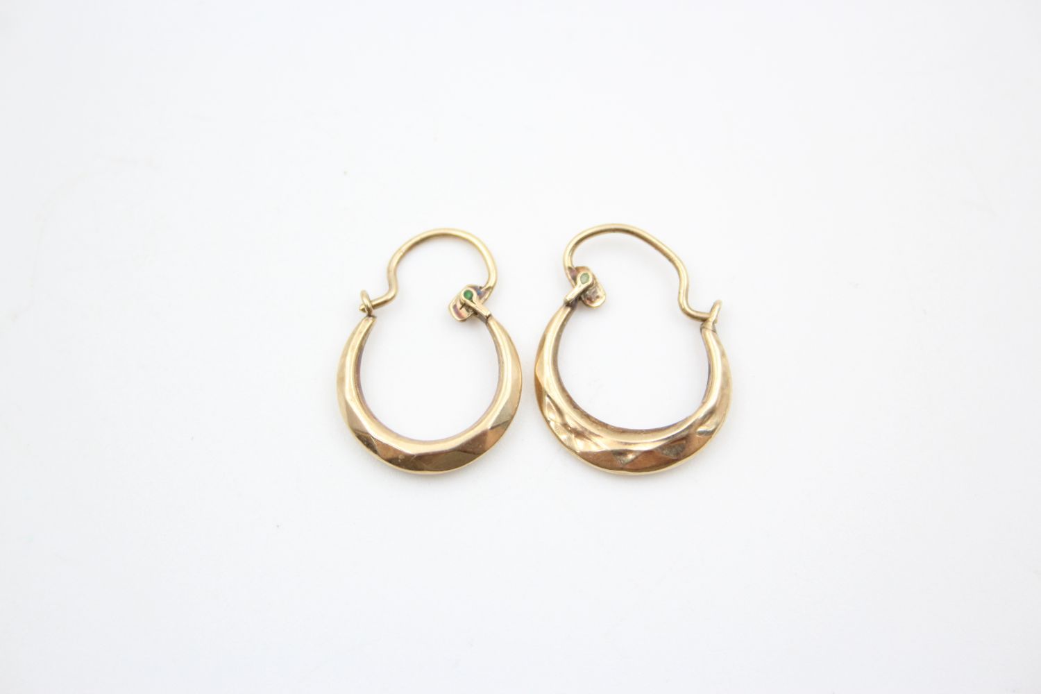 2 x 9ct gold hoop earrings 2.5 grams gross - Image 6 of 9