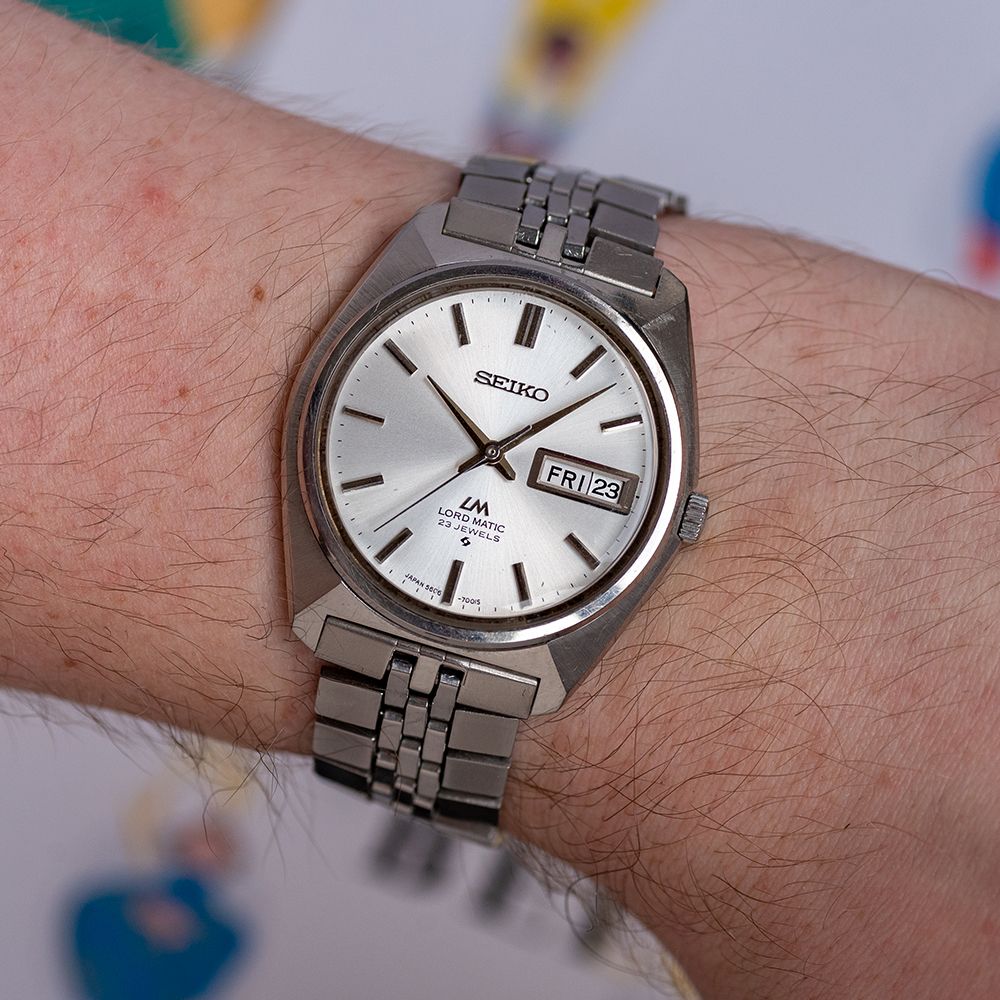 GENTLEMAN'S RARE VINTAGE SEIKO LORD MATIC JDM WITH BRACELET, 5606-7000, CIRCA. 1969, circular silver - Image 2 of 5