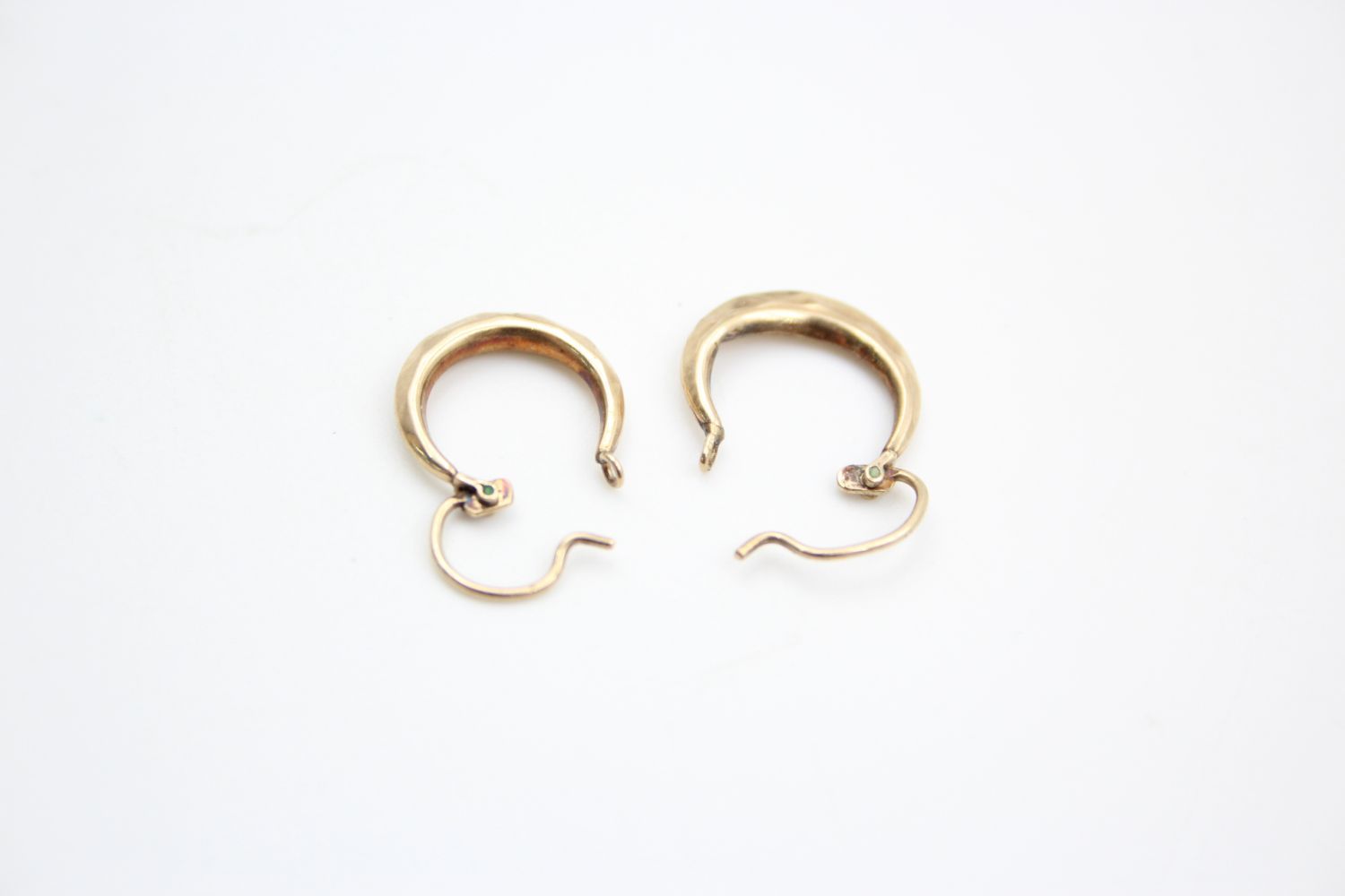 2 x 9ct gold hoop earrings 2.5 grams gross - Image 8 of 9