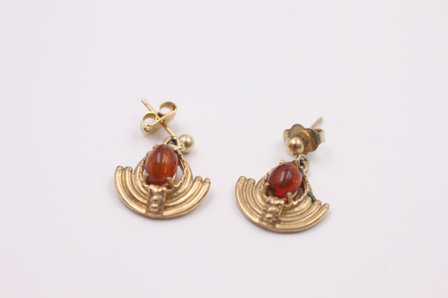9ct gold vintage modernist design baltic amber drop earrings 4 grams gross