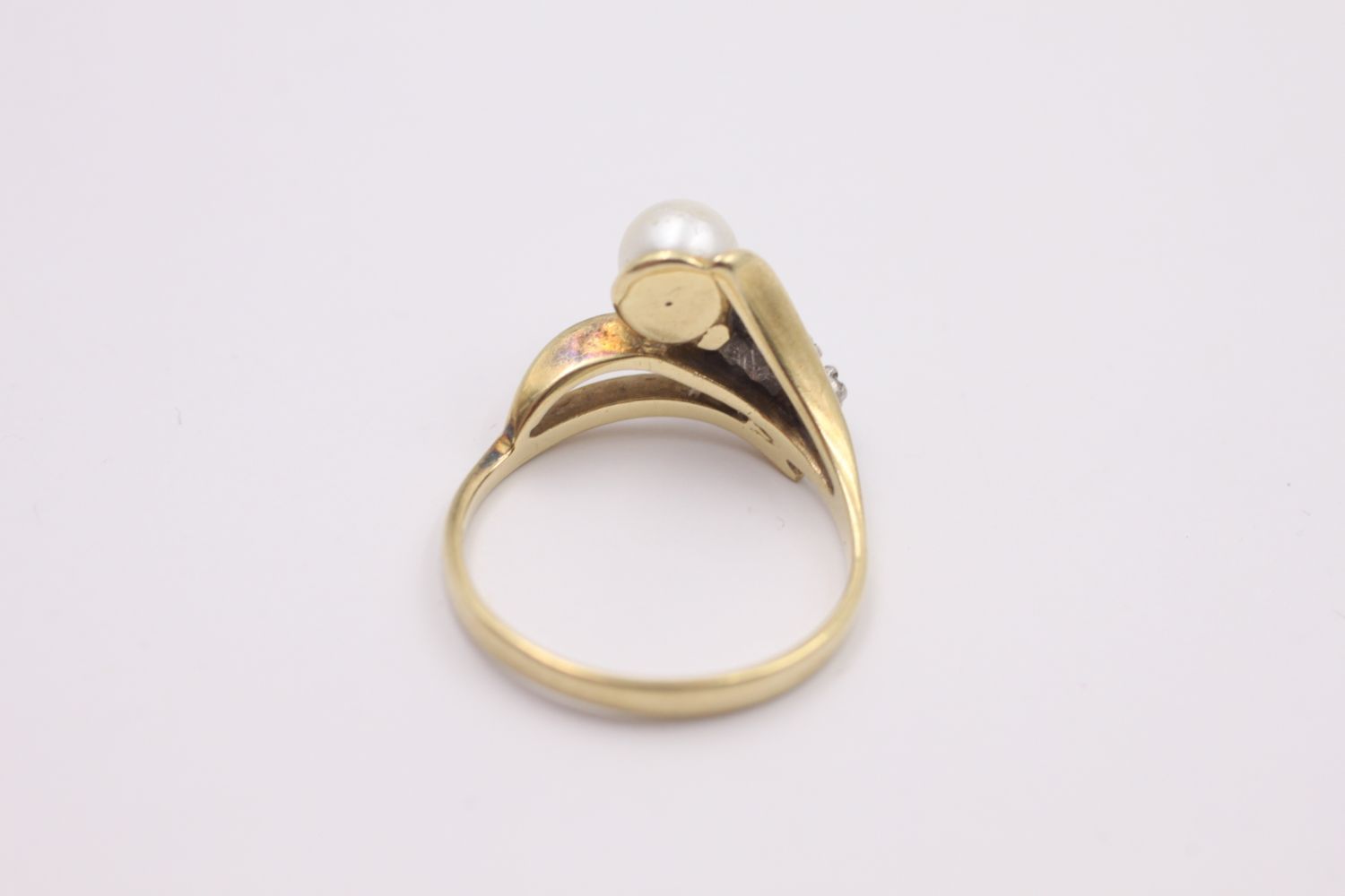 14ct gold diamond & pearl bypass ring, missing stone 3.4 grams gross - Image 5 of 5