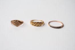 3x rings, 9ct heart signet, 9ct rose gold and paste 1/4 ET, 18ct circle detail band, 5.7g