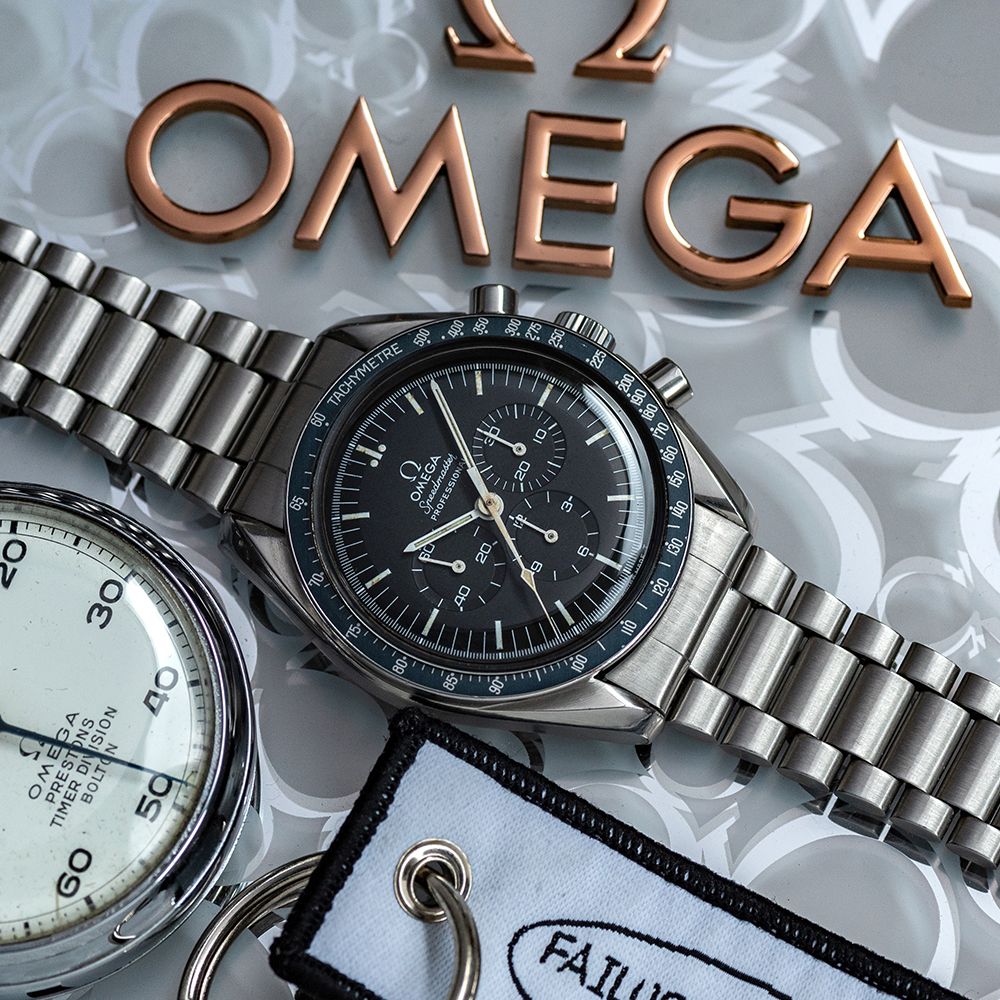 GENTLEMAN'S VINTAGE OMEGA SPEEDMASTER PROFESSIONAL ST 145.022, SEPTEMBER 1975 WITH BOX AND EXTRACT + - Image 2 of 13