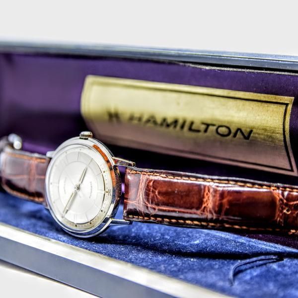 HAMILTON AUTOMATIC MICRO-ROTOR WRISTWATCH WITH TUXEDO DIAL AND ORIGINAL BOX 1950S. REFERENCE - Image 8 of 12