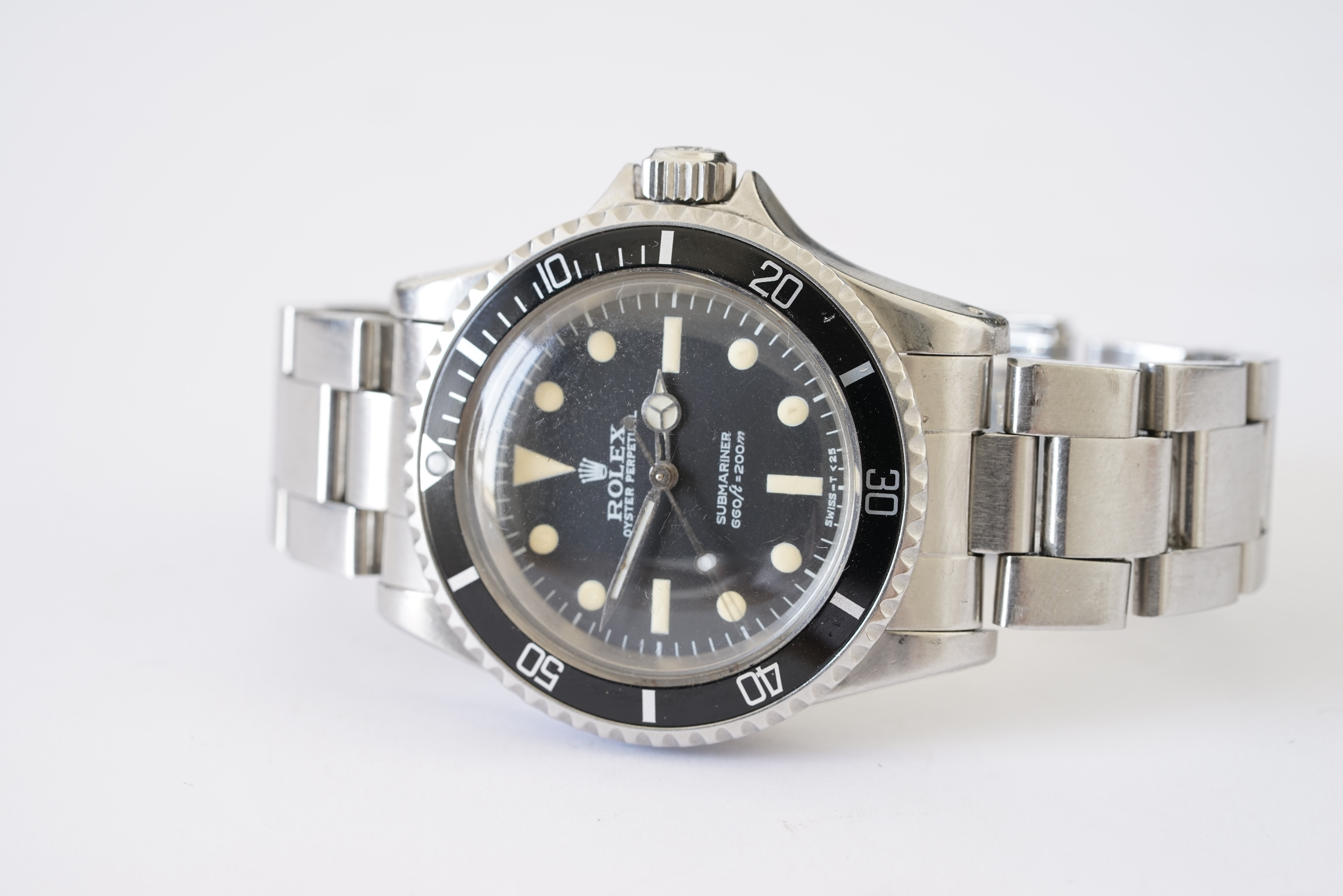 GENTLEMENS ROLEX OYSTER PERPETUAL SUBMARINER FEET FIRST WRISTWATCH W/ BOX REF. 5513 CIRCA 1970/71, - Image 5 of 5