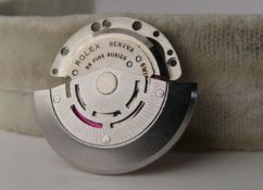 1970s Vintage Rolex 1520 Movement Automatic unit . Please note all parts are clean and genuine,