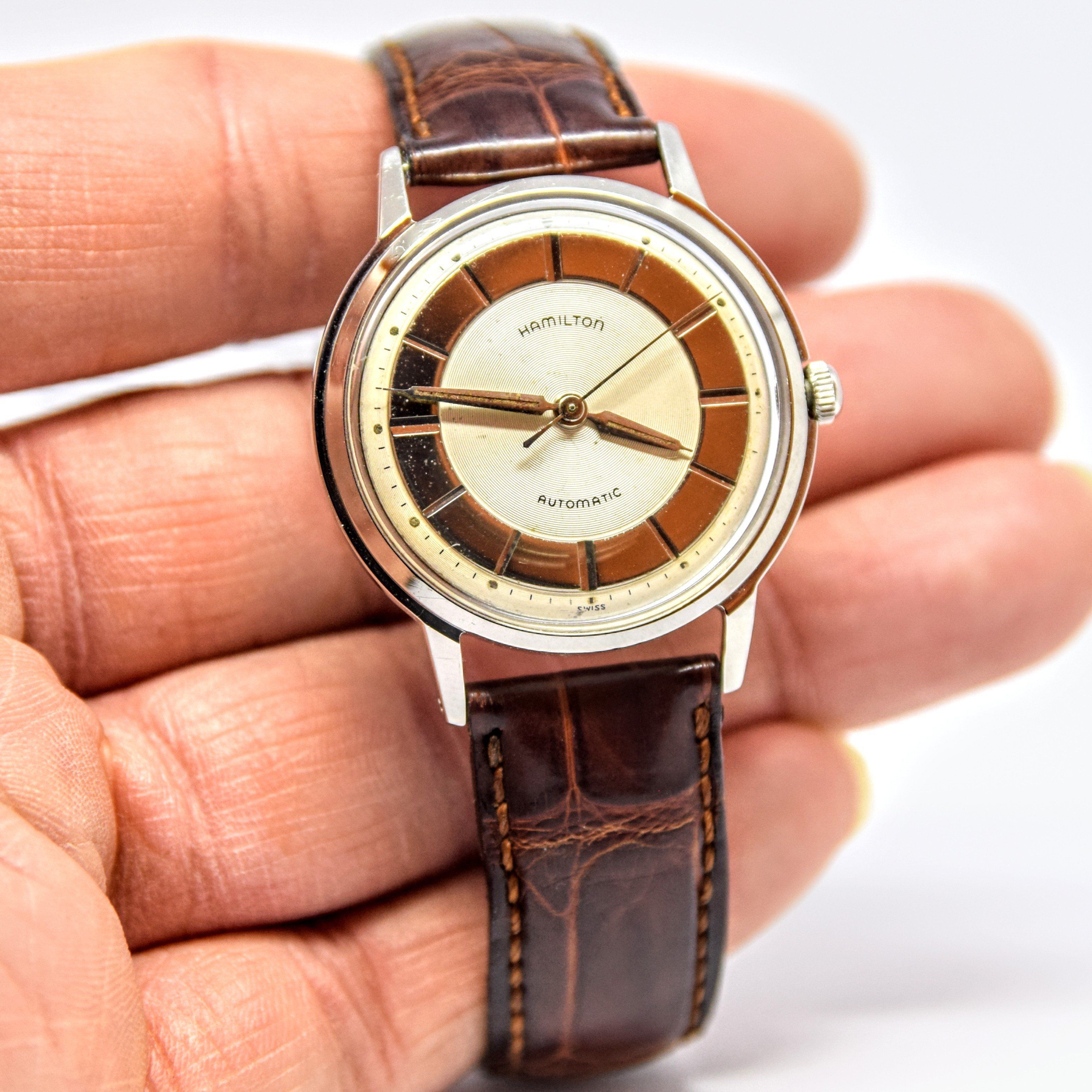 HAMILTON AUTOMATIC MICRO-ROTOR WRISTWATCH WITH TUXEDO DIAL AND ORIGINAL BOX 1950S. REFERENCE - Image 3 of 12