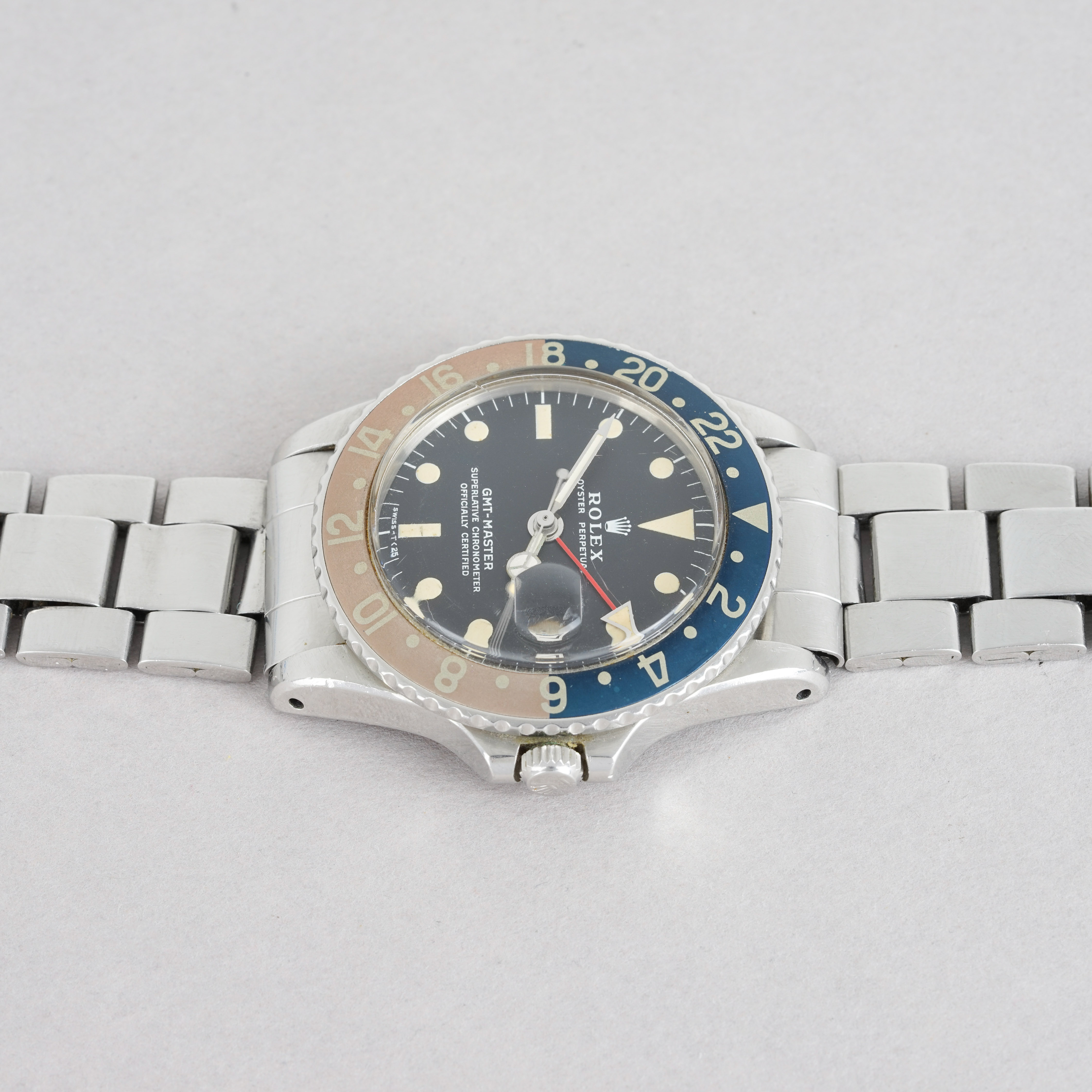 GENTLEMENS ROLEX OYSTER PERPETUAL DATE GMT MASTER PEPSI WRISTWATCH W/ BOX & GUARANTEE REF. 1675 - Image 3 of 4