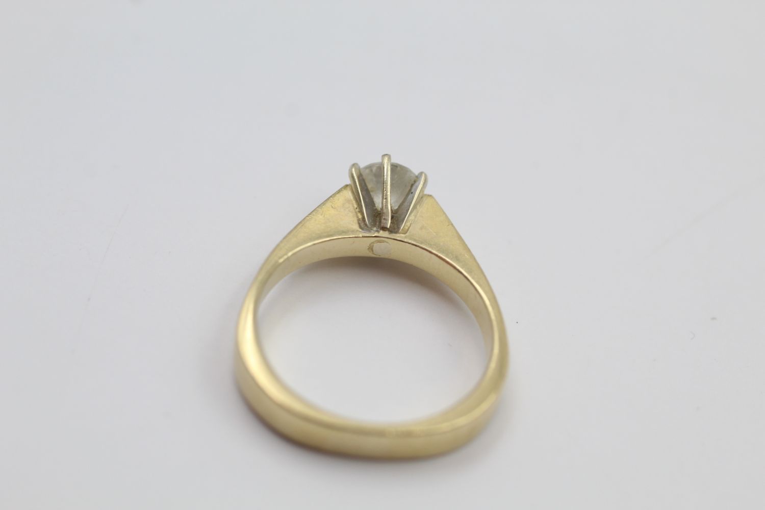 14ct gold modernist set gemstone solitaire ring 4.1 grams gross - Image 4 of 4