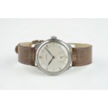 GENTLEMENS LONGINES FAB SUISSE WRISTWATCH REF. 20260 CIRCA 1938, circular silver brushed dial with