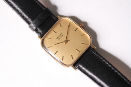 VINTAGE 9CT RECORD DE LUXE WRIST WATCH CIRCA 1970s, square champagne dial with baton hour markers,