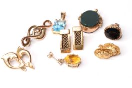 A collection of gold jewellery including; 9ct Edwardian Coil Brooch, 2x 9ct fobs, 3x 9ct earrings,