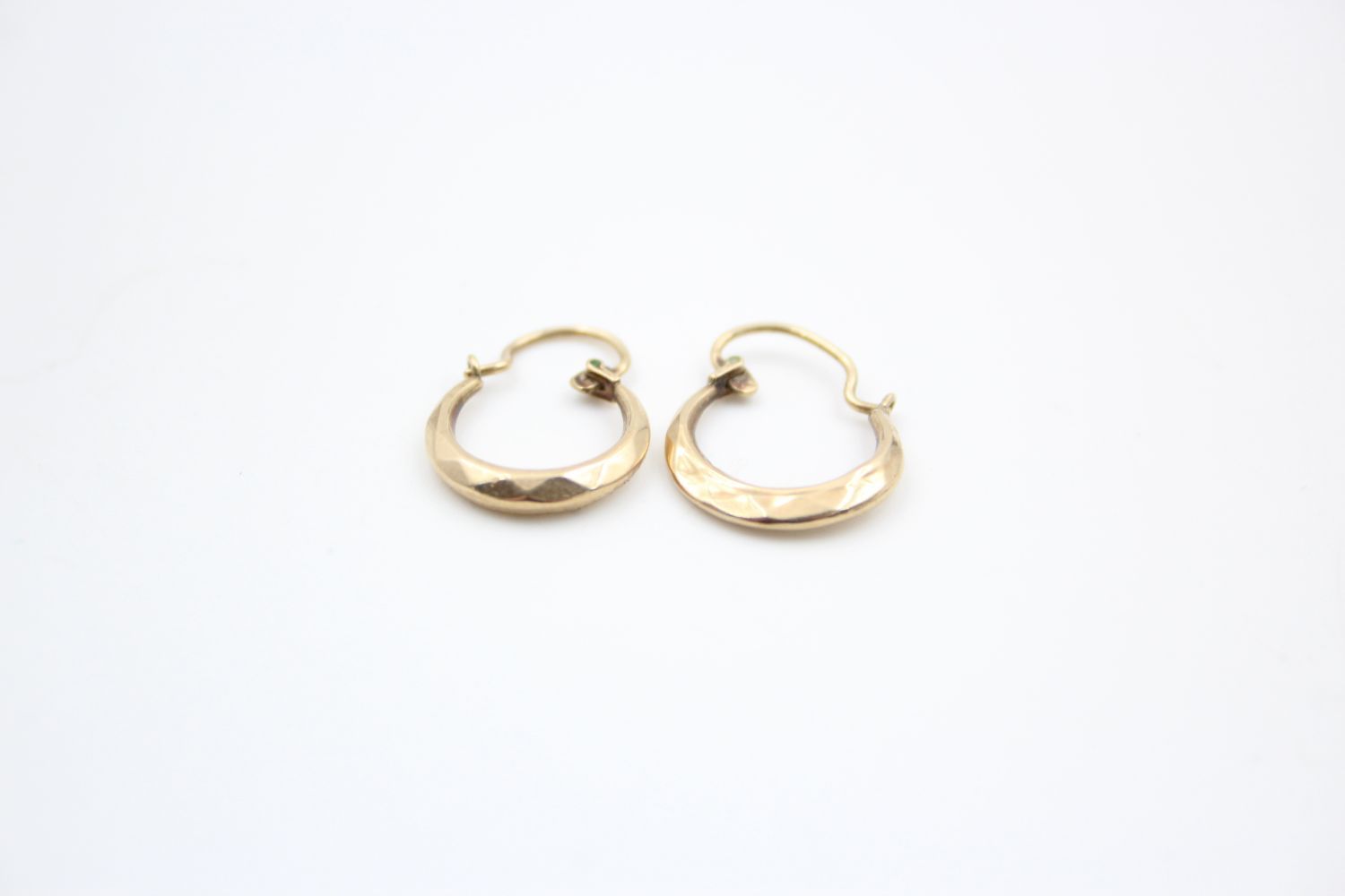 2 x 9ct gold hoop earrings 2.5 grams gross - Image 7 of 9